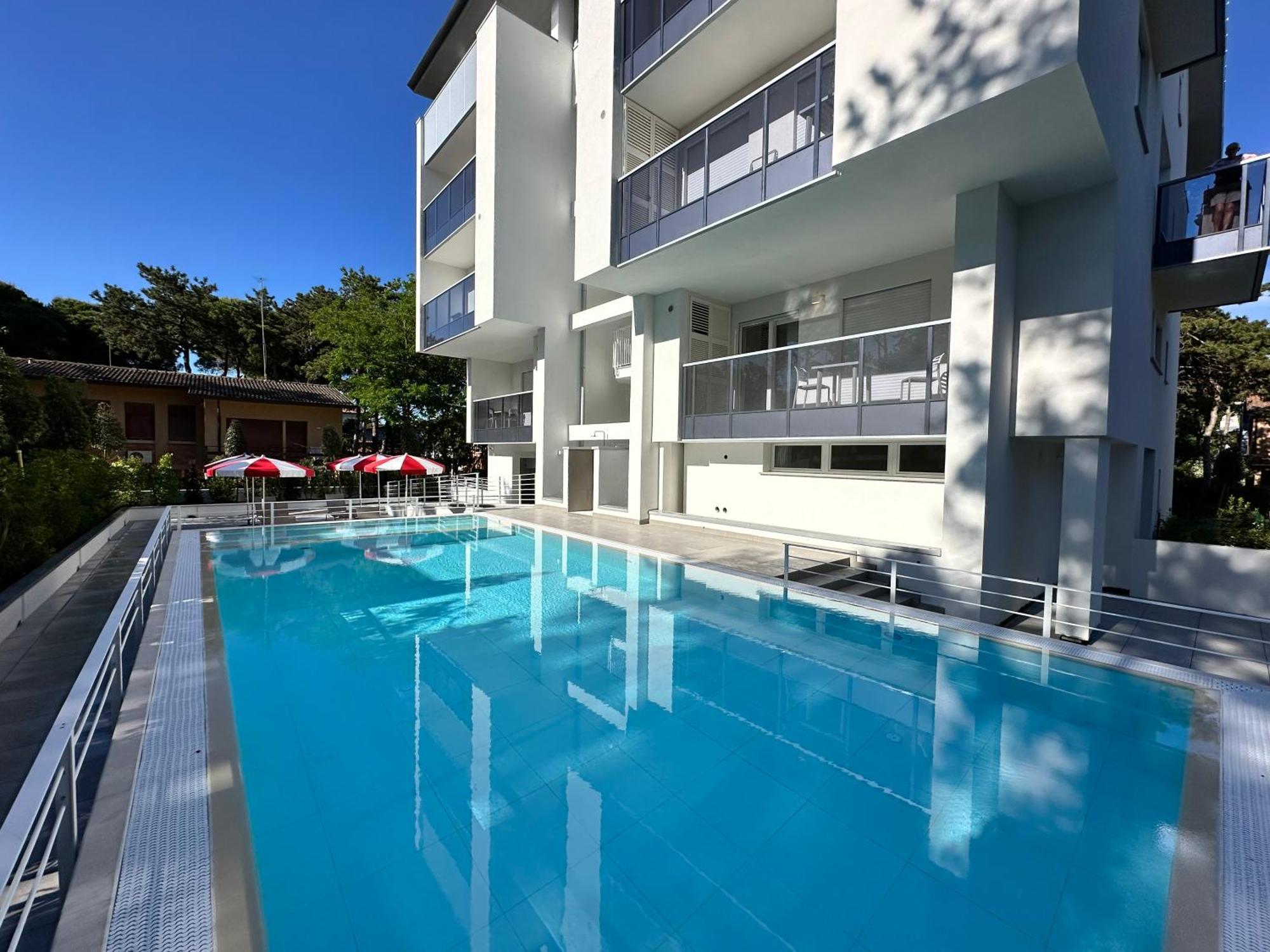 Nuovo Condominio Con Piscina E Garage Bibione Exteriör bild